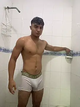 Snapshot of Mentriplex chatting on 02.04.25 Mentriplex online show from 02.04.25