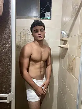 Snapshot of Mentriplex chatting on 09.13.25 Mentriplex online show from 09.13.25