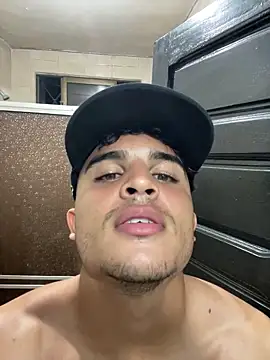 Snapshot of Mentriplex chatting on 09.23.25 Mentriplex online show from 09.23.25