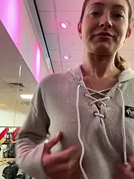 Pollypearson online show from 01.22.25