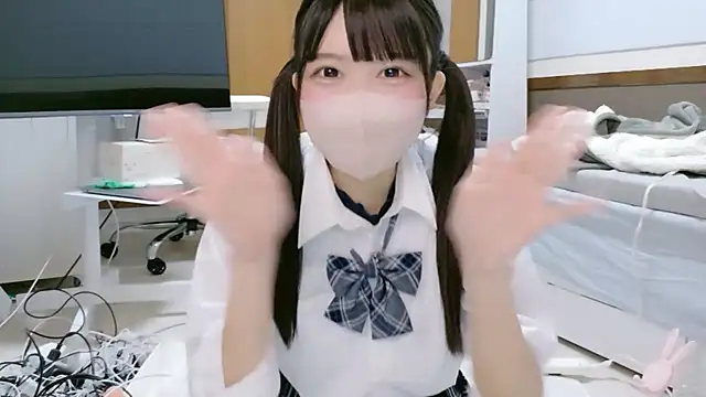 Snapshot of YUNOCHI_nyanko chatting on 10.13.25 YUNOCHI nyanko online show from 10.13.25