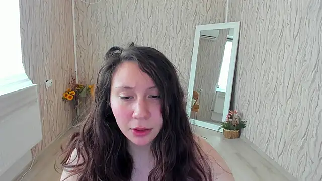 Snapshot of AishaRouhi chatting on 01.03.25 AishaRouhi online show from 01.03.25
