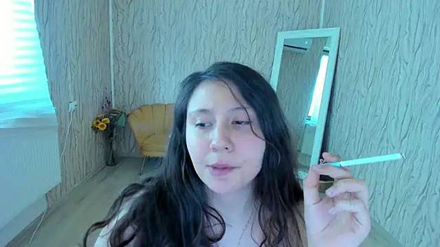 Snapshot of AishaRouhi chatting on 01.19.25 AishaRouhi online show from 01.19.25