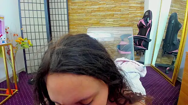 AishaRouhi online show from 12.22.25