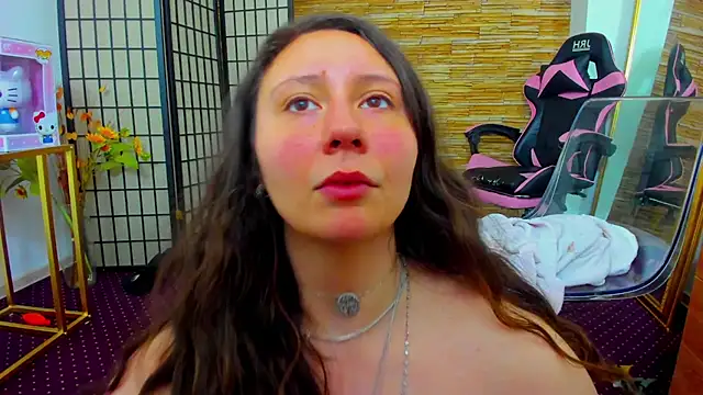 AishaRouhi online show from 01.07.26