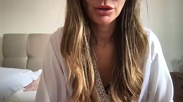 paolajonez online show from 01.07.25