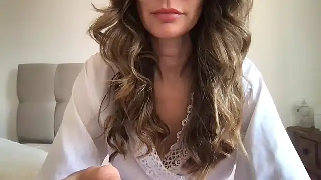 paolajonez online show from 03.05.25