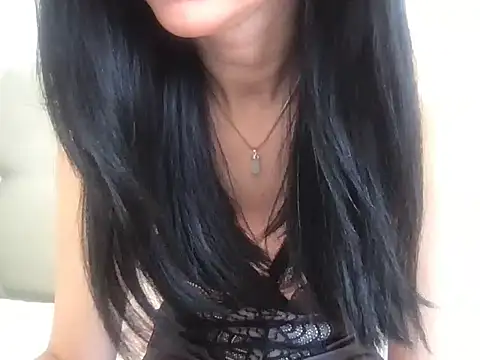 Snapshot of paolajonez chatting on 06.28.26 paolajonez online show from 06.28.26