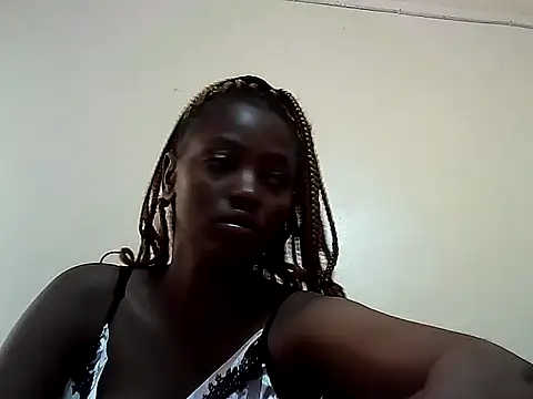 Snapshot of nanaswee chatting on 05.20.26 nanaswee online show from 05.20.26