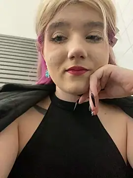 Snapshot of Baby__Naughty chatting on 01.22.25 Baby Naughty online show from 01.22.25