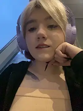 Snapshot of Baby__Naughty chatting on 01.29.25 Baby Naughty online show from 01.29.25