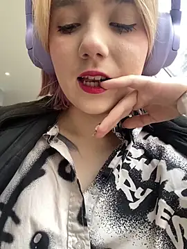 Snapshot of Baby__Naughty chatting on 02.25.25 Baby Naughty online show from 02.25.25