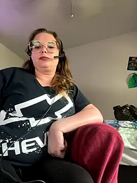 Snapshot of Lalalynn chatting on 10.23.25 Lalalynn online show from 10.23.25