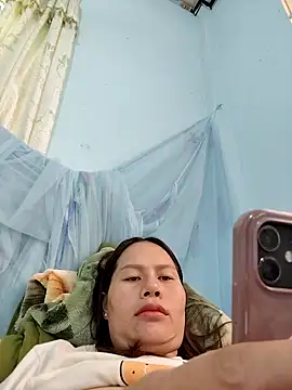 Snapshot of Baby-ladyass20 chatting on 10.15.25 Baby-ladyass20 online show from 10.15.25