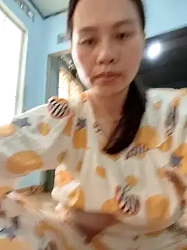 Snapshot of Baby-ladyass20 chatting on 10.27.25 Baby-ladyass20 online show from 10.27.25