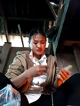 trieungoclnt online show from 12.12.24