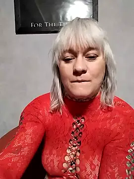 poussichienne online show from 01.18.26