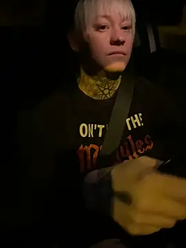 poussichienne online show from 03.03.26