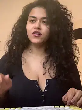 Curvydesifromgermany online show from 01.08.25