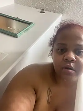 Snapshot of FreakiiMiixedJustiic chatting on 11.25.25 FreakiiMiixedJustiic online show from 11.25.25