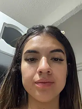 Snapshot of annavi_ chatting on 07.16.26 annavi online show from 07.16.26