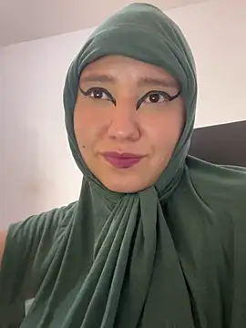 hannahayat online show from 11.21.25