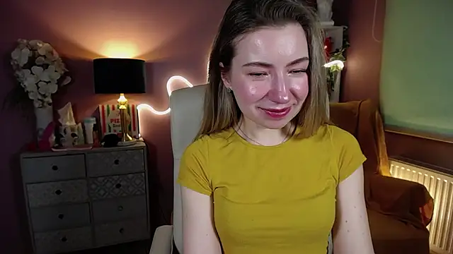 Snapshot of Mia_Tasty chatting on 02.13.25 Mia Tasty online show from 02.13.25