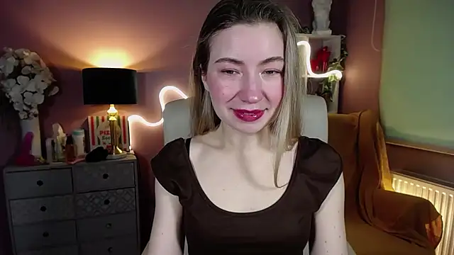 Snapshot of Mia_Tasty chatting on 02.16.25 Mia Tasty online show from 02.16.25