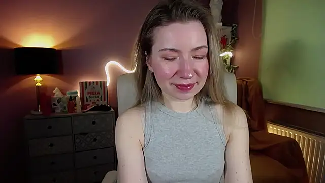 Snapshot of Mia_Tasty chatting on 03.07.25 Mia Tasty online show from 03.07.25