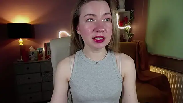 Snapshot of Mia_Tasty chatting on 03.07.25 Mia Tasty online show from 03.07.25