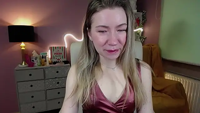 Snapshot of Mia_Tasty chatting on 03.08.25 Mia Tasty online show from 03.08.25