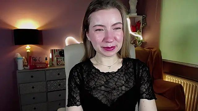 Snapshot of Mia_Tasty chatting on 03.21.25 Mia Tasty online show from 03.21.25