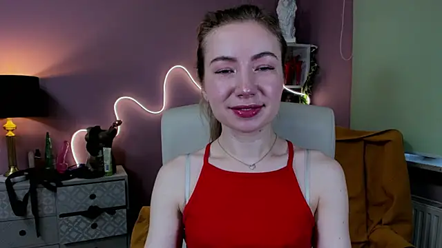 Snapshot of Mia_Tasty chatting on 10.08.25 Mia Tasty online show from 10.08.25