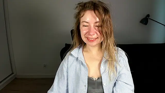 Snapshot of Mia_Tasty chatting on 02.25.26 Mia Tasty online show from 02.25.26