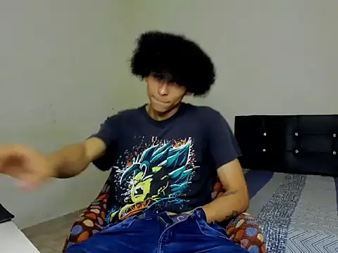 Snapshot of cardrey05 chatting on 09.24.25 cardrey05 online show from 09.24.25