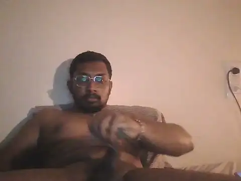 Snapshot of chennaibull101 chatting on 03.10.26 chennaibull101 online show from 03.10.26