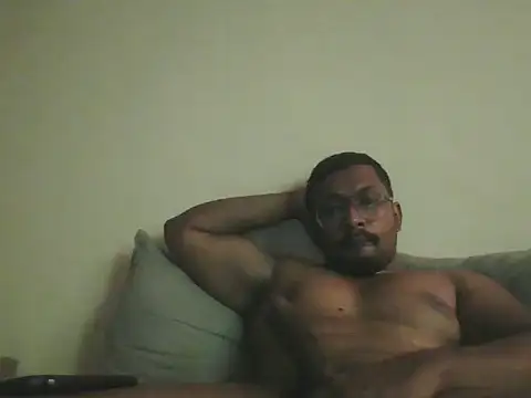 Snapshot of chennaibull101 chatting on 04.09.26 chennaibull101 online show from 04.09.26