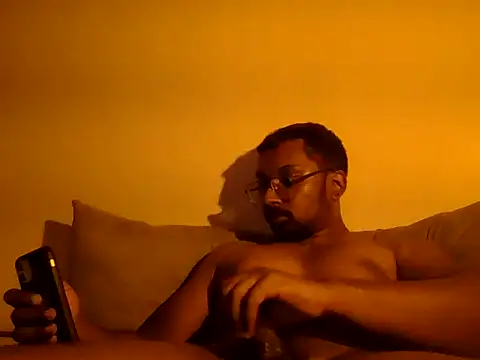 Snapshot of chennaibull101 chatting on 04.13.26 chennaibull101 online show from 04.13.26