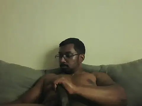 Snapshot of chennaibull101 chatting on 04.26.26 chennaibull101 online show from 04.26.26