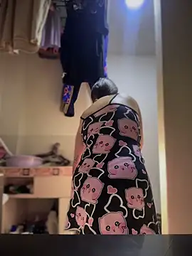 Emiily lee online show from 04.06.26