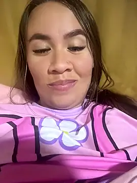 Snapshot of Emiily_lee chatting on 05.02.26 Emiily lee online show from 05.02.26