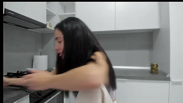 Emmapmg online show from 11.18.25