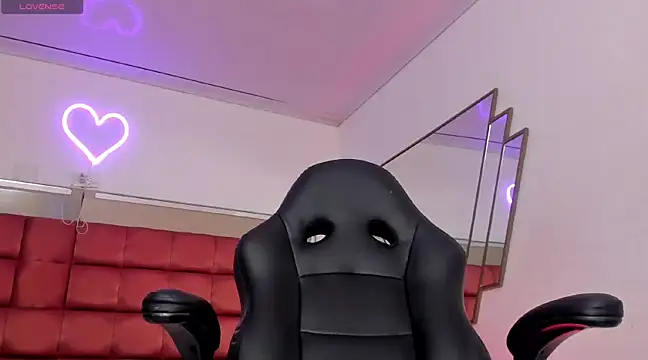 BonnieCute  online show from 12.19.24