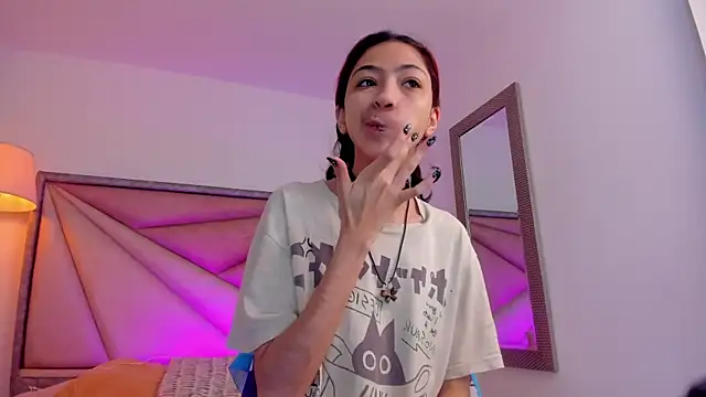 BonnieCute  online show from 11.12.25