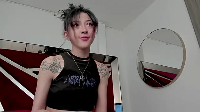 Snapshot of BonnieCute_ chatting on 04.29.26 BonnieCute online show from 04.29.26