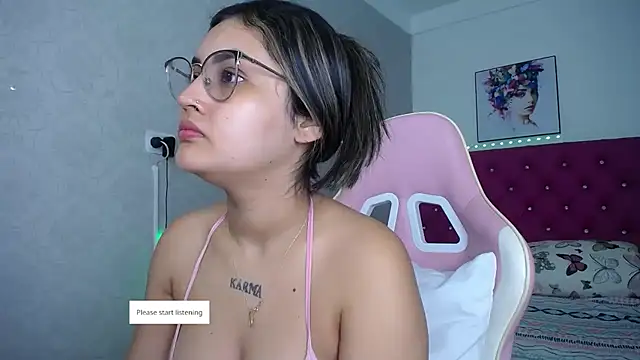 Snapshot of antonella_sweetlittle chatting on 05.15.26 antonella sweetlittle online show from 05.15.26