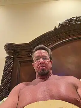 Snapshot of sluttydylan chatting on 06.16.26 sluttydylan online show from 06.16.26