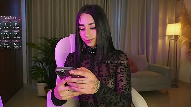 Snapshot of Lilithfosterr chatting on 09.28.25 Lilithfosterr online show from 09.28.25