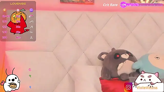 Snapshot of Violettbloss chatting on 10.31.25 Violettbloss online show from 10.31.25