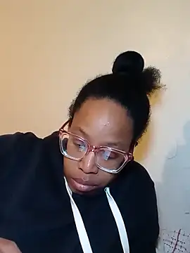 madamsensuale online show from 02.25.25